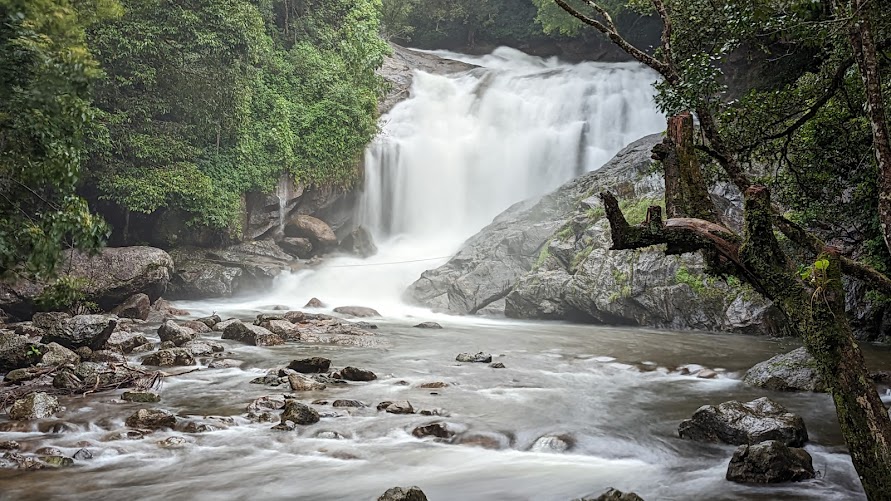 thoovanam waterfalls photos